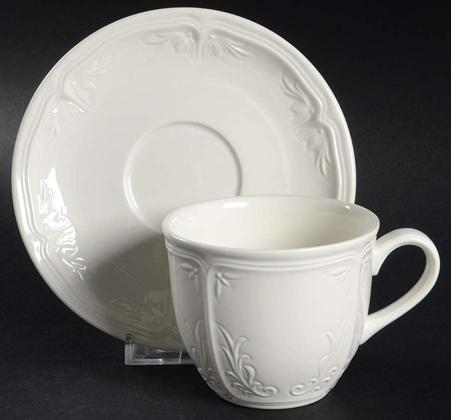 Cortina 2000 Flat Cup & Saucer Set by Villeroy & Boch-1