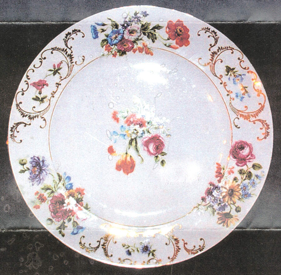 VIT164 Dinner Plate by Victoria (Czech)-1