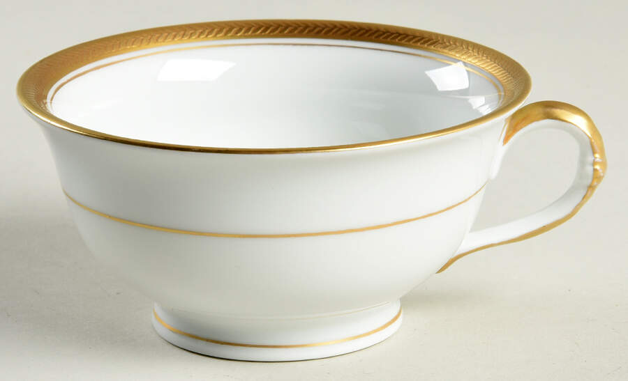 VIT167 Flat Cup by Victoria (Czech)-1