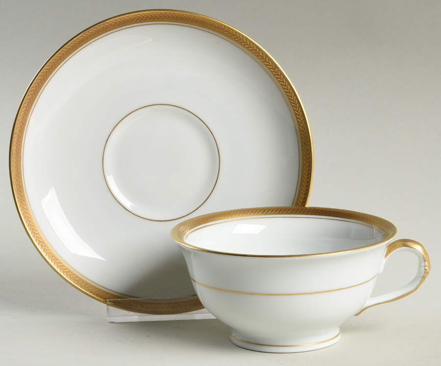VIT167 Flat Cup & Saucer Set by Victoria (Czech)-1