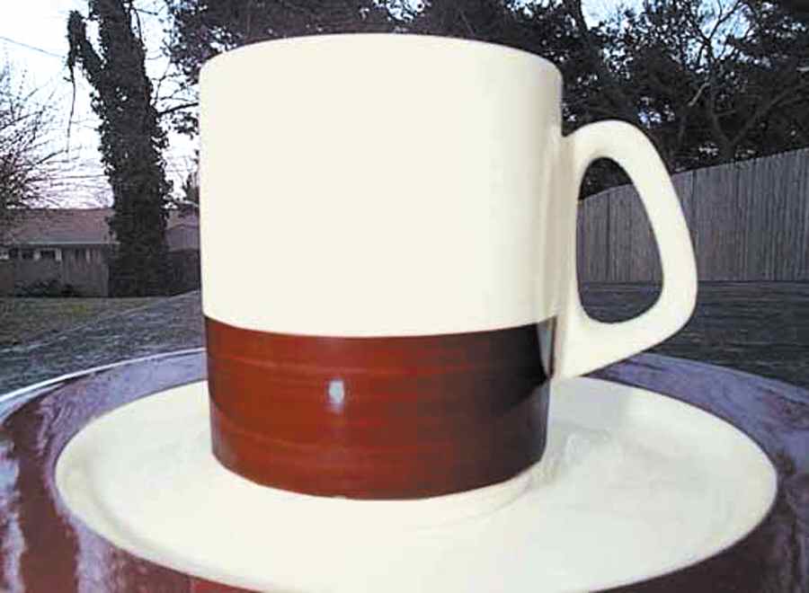 Zurich Maroon Flat Cup by Villeroy & Boch-1