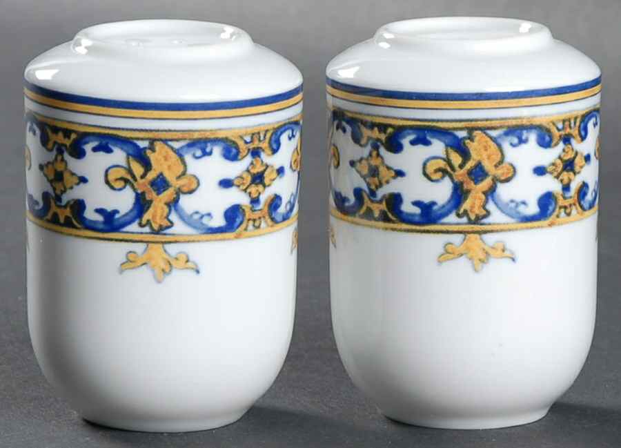Caradana Salt & Pepper Set by Vista Alegre-1