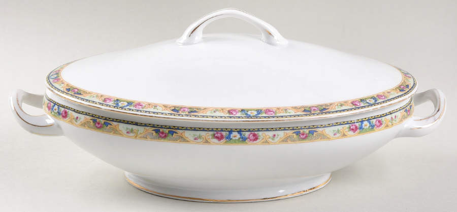 VIT169 Oval Covered Vegetable by Victoria (Czech)-1