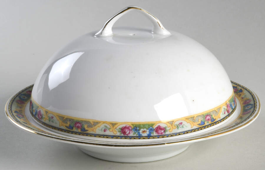 VIT169 Round Covered Butter by Victoria (Czech)-1