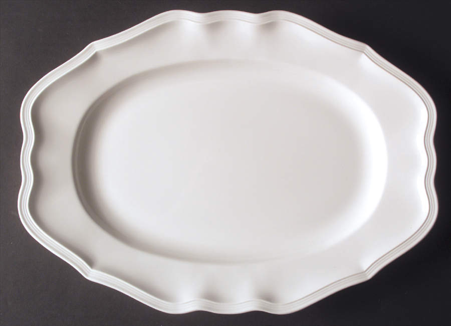 Chambord (White, Fine China) 14" Oval Serving Platter by Villeroy & Boch-1
