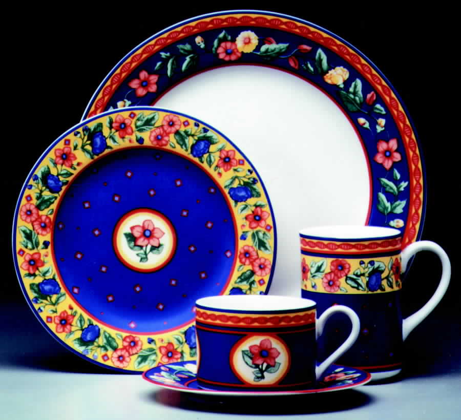 Avignon Flat Cup & Saucer Set by Vitromaster-1