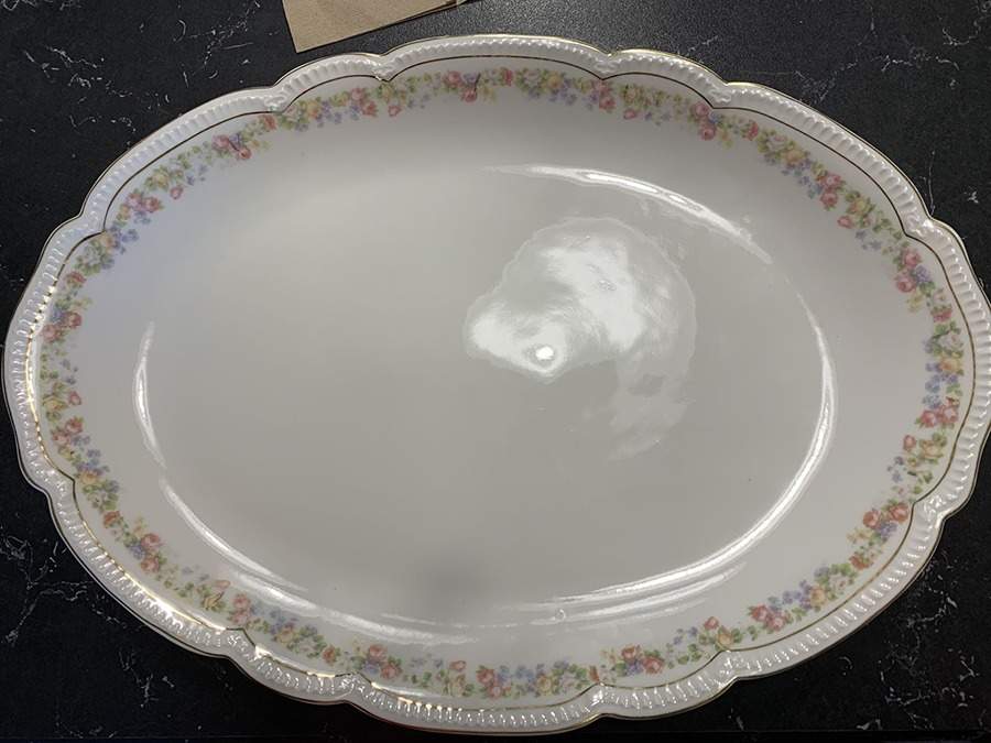 VNN57 17" Oval Serving Platter by Vienna-1