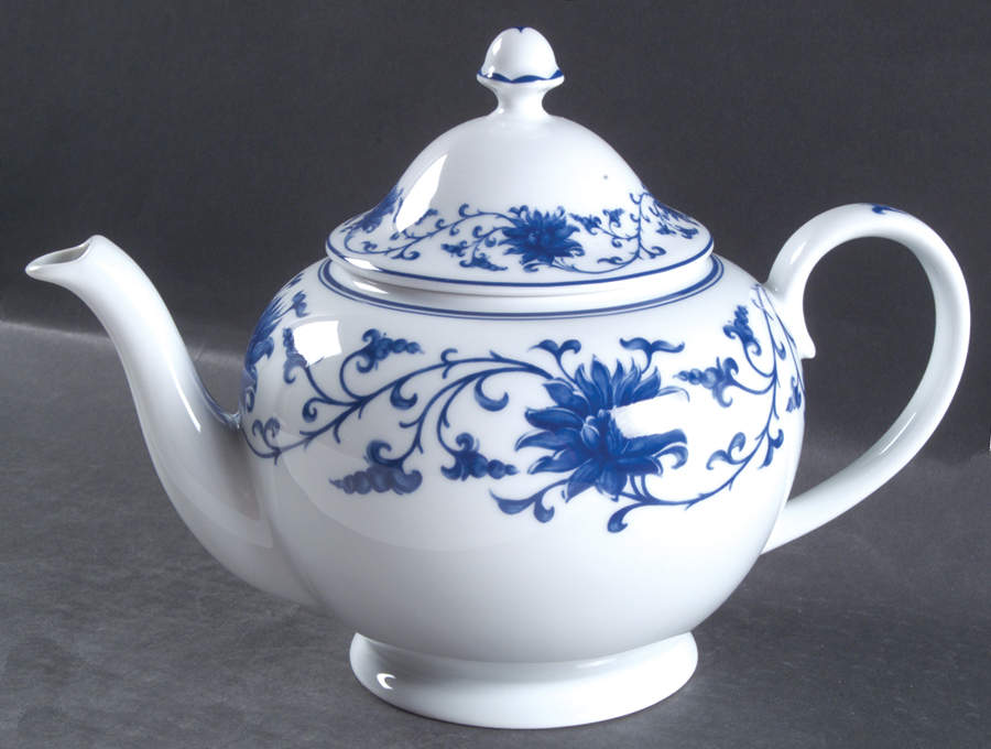 Lapis Teapot & Lid by Vista Alegre-1
