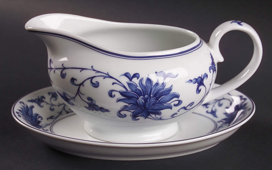 Lapis Gravy Boat & Underplate by Vista Alegre-1