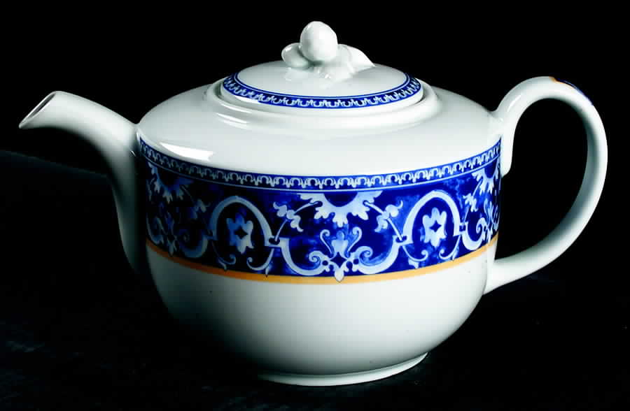 Porto Alegre Teapot & Lid by Vista Alegre-1