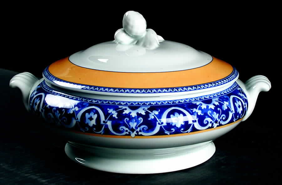 Porto Alegre Round Covered Vegetable by Vista Alegre-1