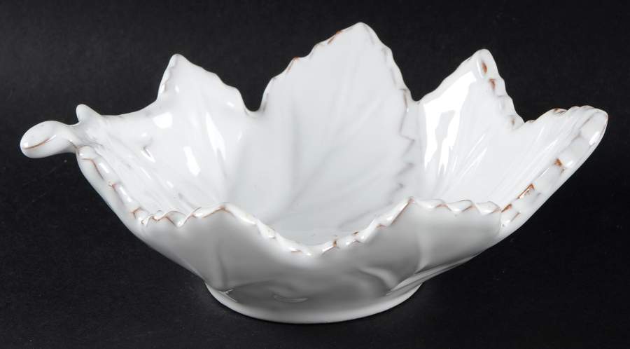 Bianco 7" Leaf Bowl by Vietri (Italy)-1