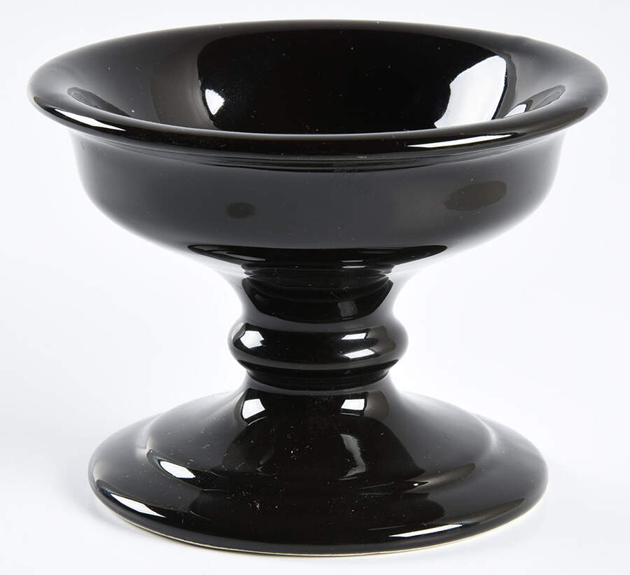 Chiaroscuro Pedestal Candleholder by Vietri (Italy)-1