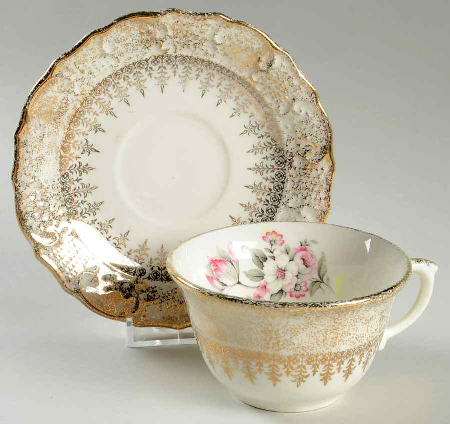 VOG61 Flat Cup & Saucer Set by Vogue-1