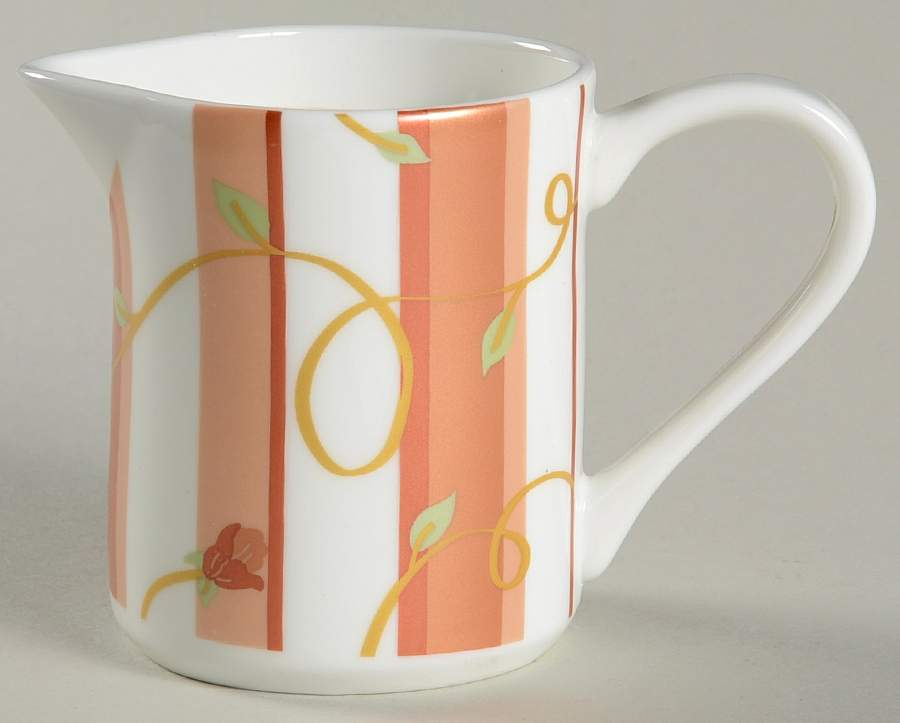 Rosebud Creamer by Victoria & Beale-1