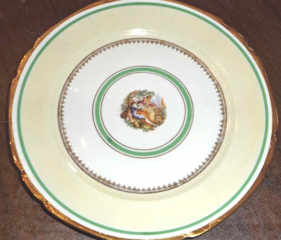 VIT271 Dinner Plate by Victoria (Czech)-1