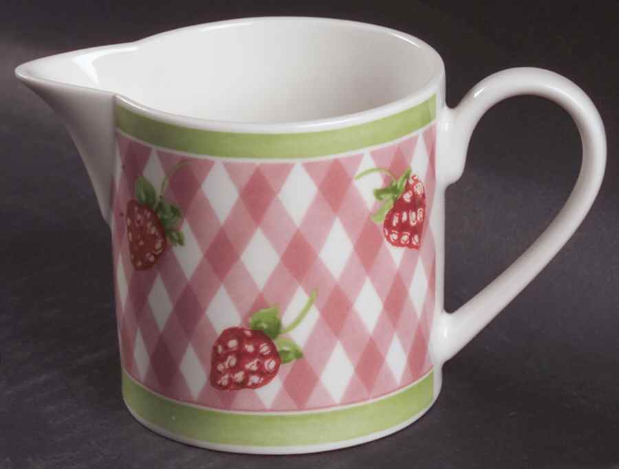 Strawberries 'N Cream Creamer by Villeroy & Boch-1