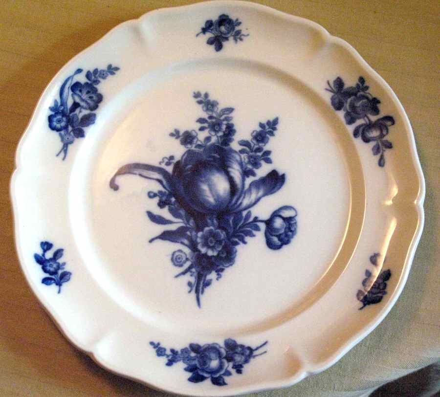 Blau Strassburg Dinner Plate by Villeroy & Boch-1