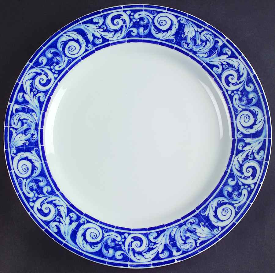 Figuras Dinner Plate by Vista Alegre-1