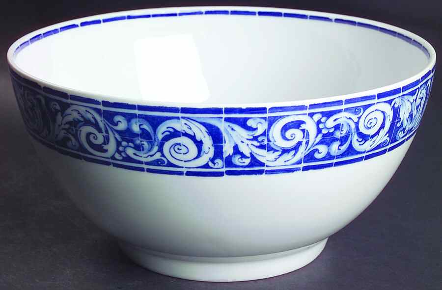 Figuras 9" Salad Serving Bowl by Vista Alegre-1