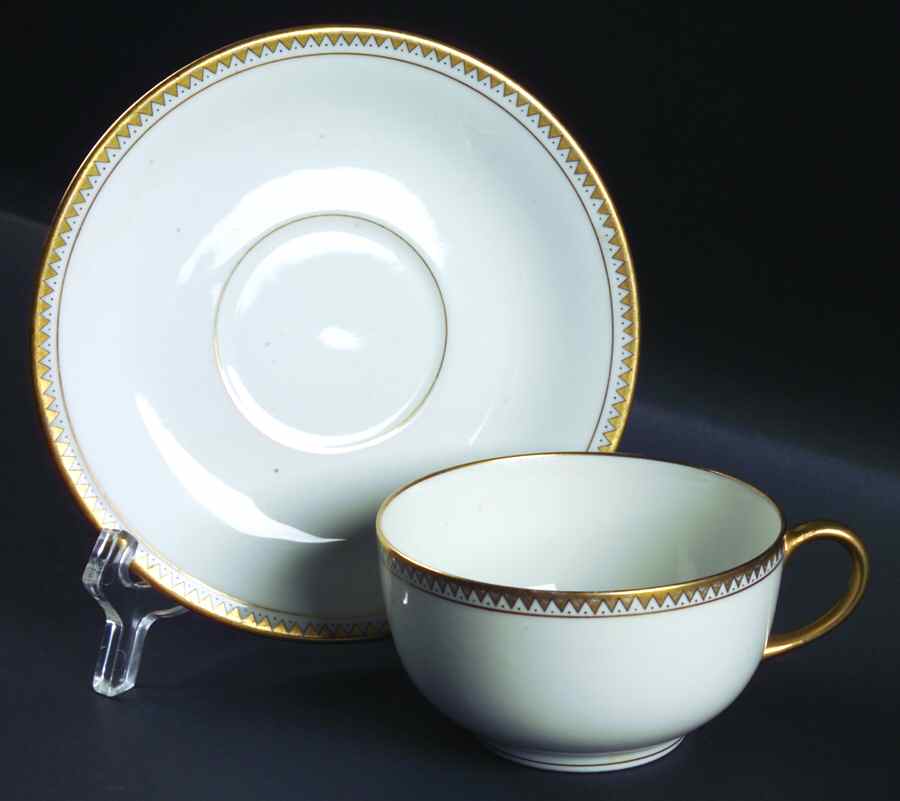 VIG100 Flat Cup & Saucer Set by Vignaud-1