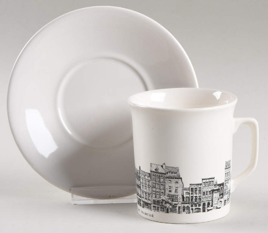 VIL84 Flat Cup & Saucer Set by Villeroy & Boch-1