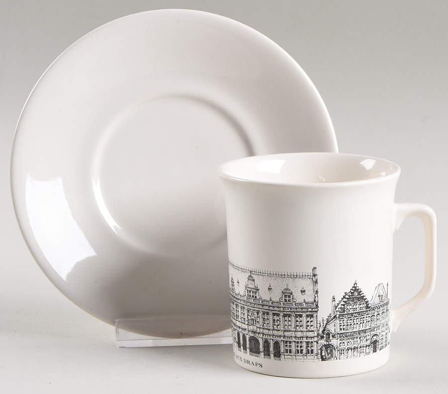 VIL84 Flat Cup & Saucer Set by Villeroy & Boch-1