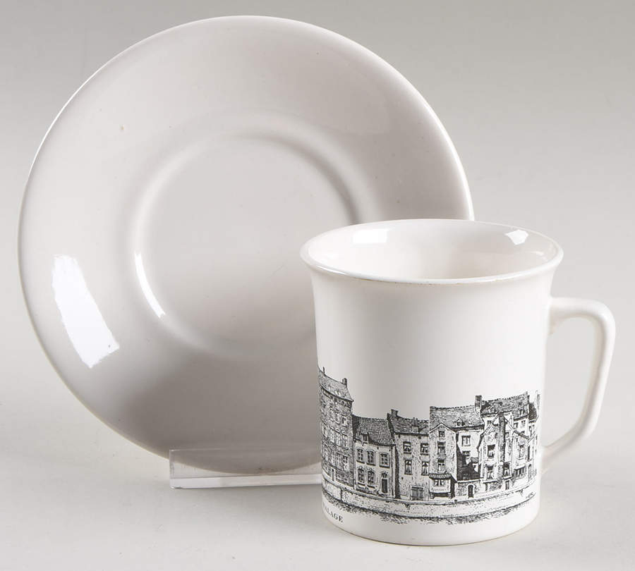 VIL84 Flat Cup & Saucer Set by Villeroy & Boch-1