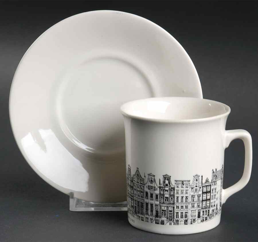 VIL84 Flat Cup & Saucer Set by Villeroy & Boch-1