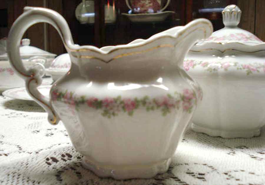 VNN9 Creamer by Vienna-1