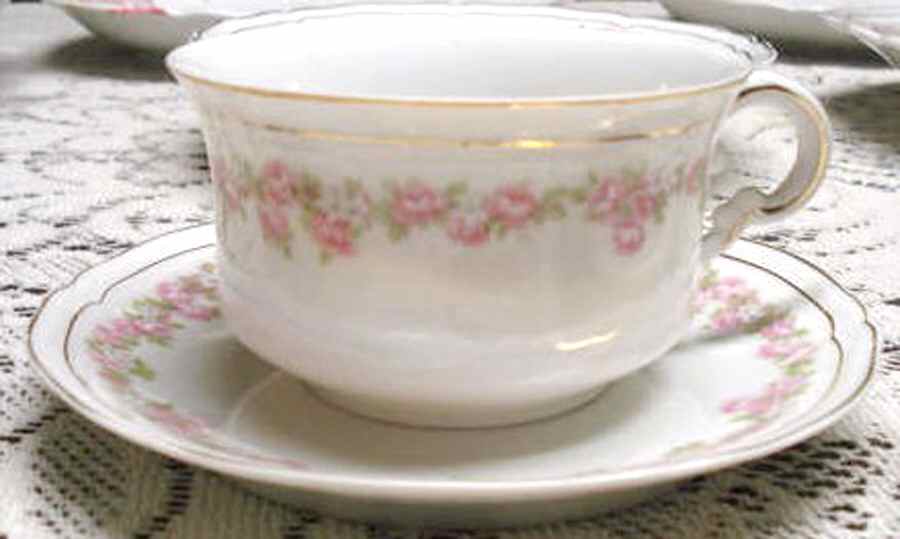 VNN9 Flat Cup & Saucer Set by Vienna-1