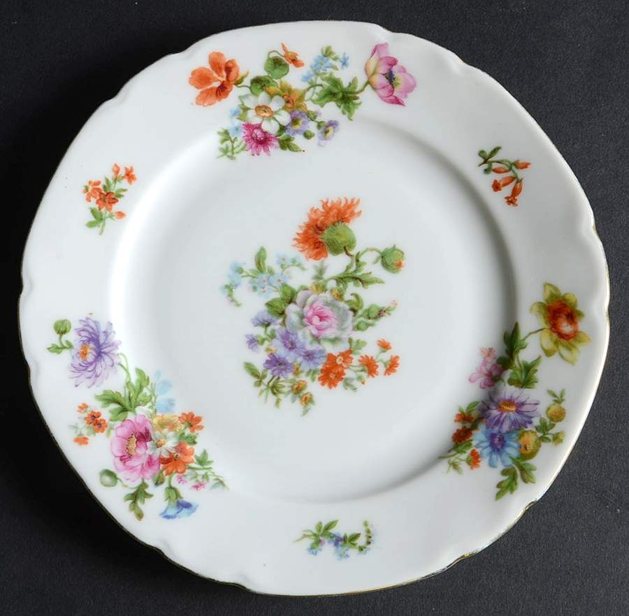 VIT220 Bread & Butter Plate by Victoria (Czech)-1