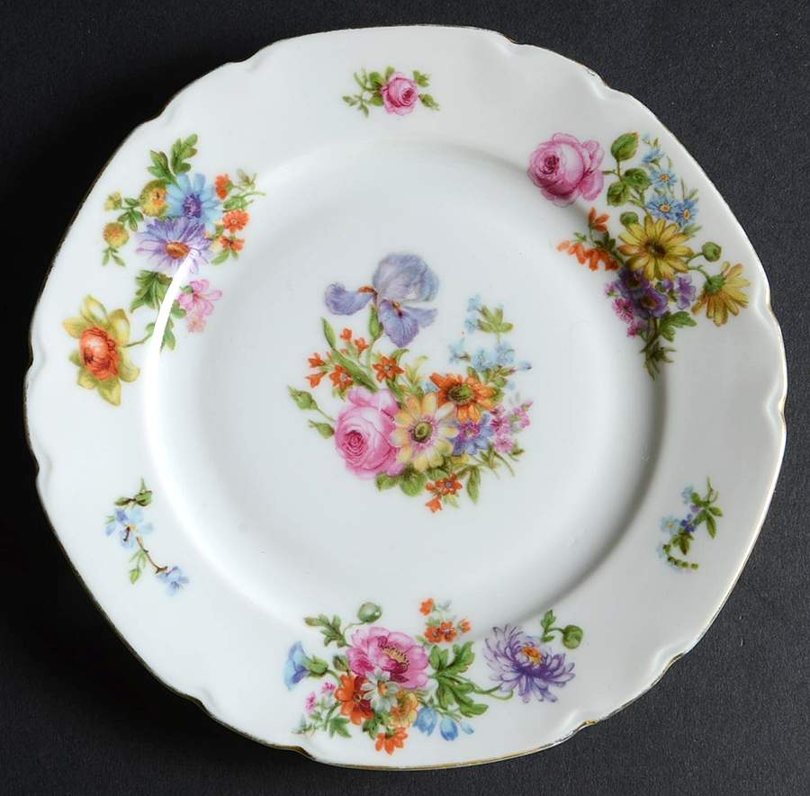 VIT220 Bread & Butter Plate by Victoria (Czech)-1