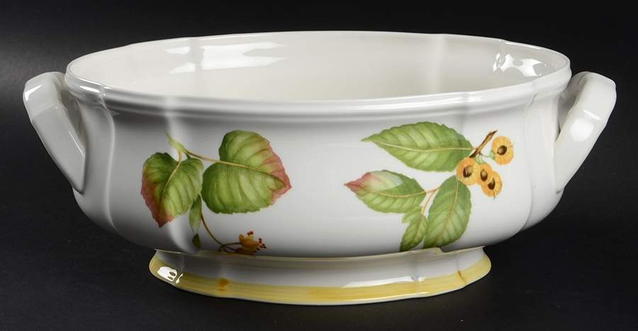 Parkland Oval Tureen No Lid by Villeroy & Boch-1