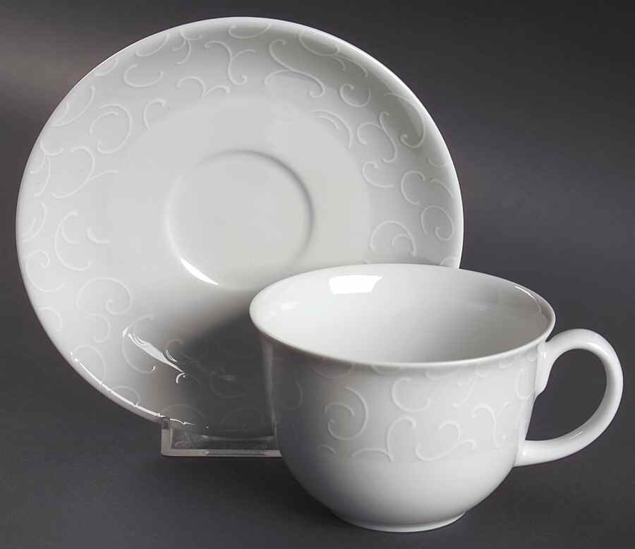 Arabesco Flat Cup & Saucer Set by Vista Alegre-1
