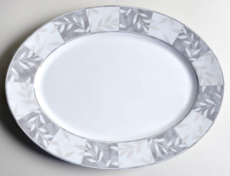 Argent 14" Oval Serving Platter by Vista Alegre-1