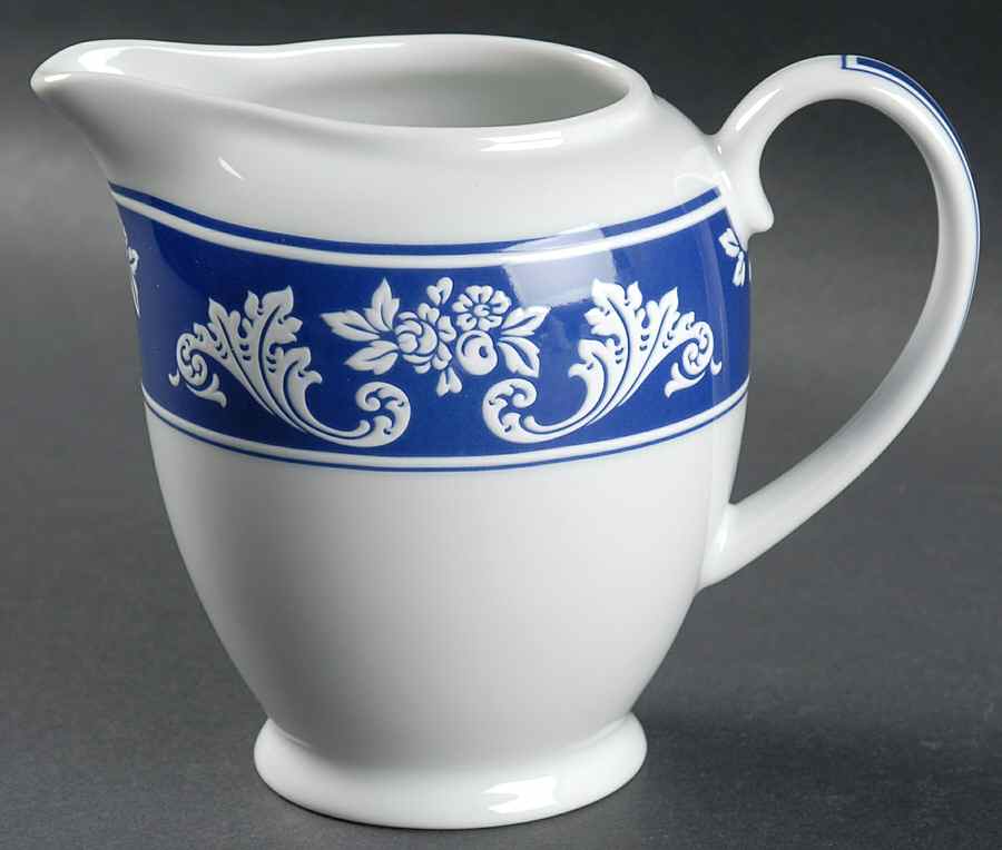 Veneto Creamer by Vista Alegre-1