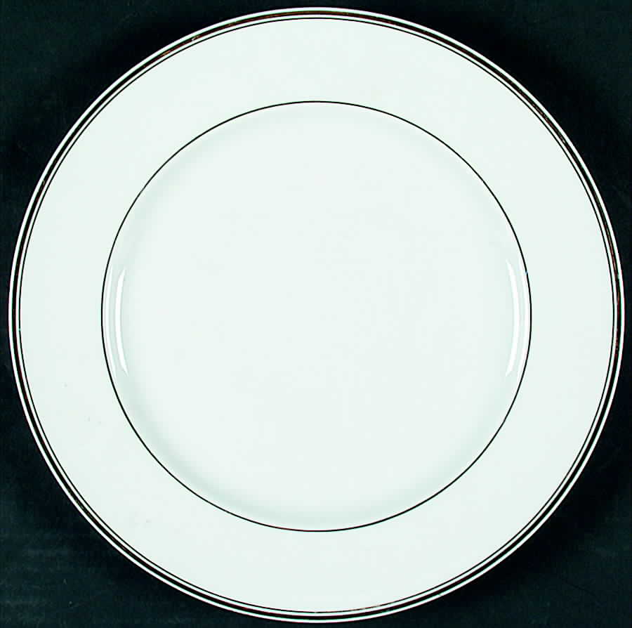 Jubilee Dinner Plate by Vie Privee-1