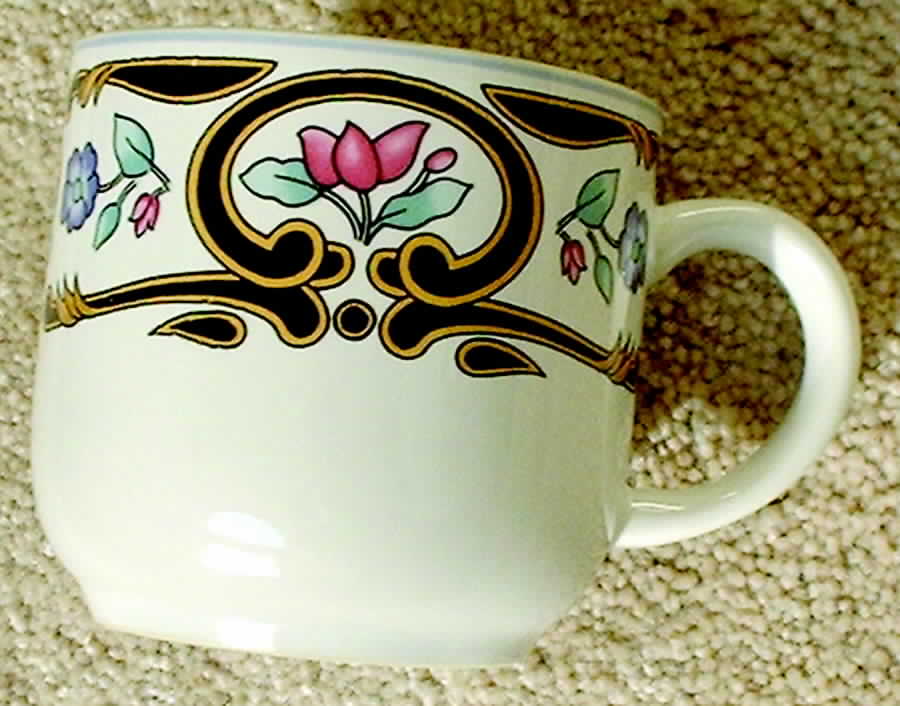 Opulence Flat Cup by Vitromaster-1
