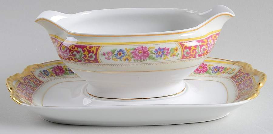 VIG110 Gravy Boat with Attached Underplate by Vignaud-1