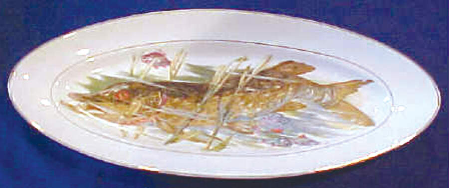VIA47 15" Oval Serving Platter by Vista Alegre-1