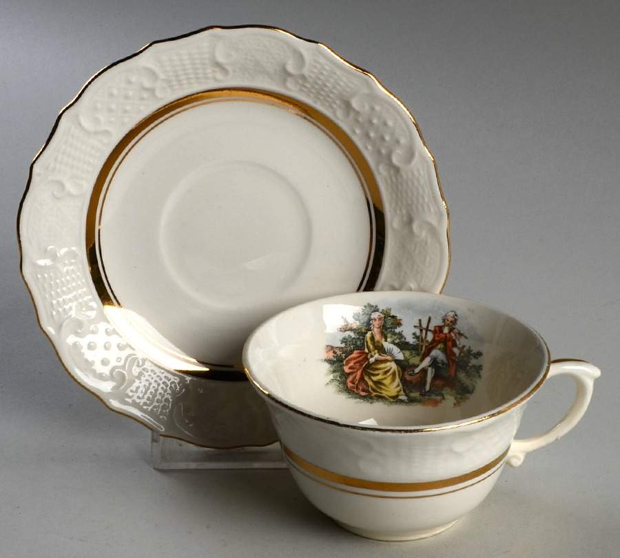 VOG79 Flat Cup & Saucer Set by Vogue-1