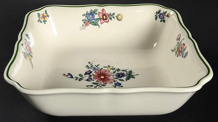 Alt Strasburg (Trim On Edge) 8" Square Vegetable Bowl by Villeroy & Boch-1