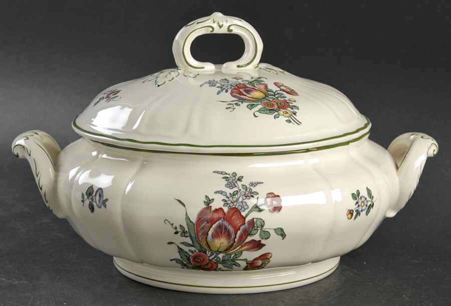 Alt Strasburg (Trim On Edge) Round Covered Vegetable by Villeroy & Boch-1