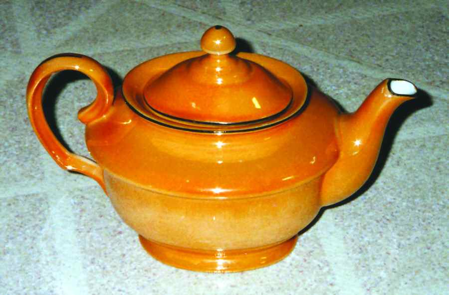 VIT239 Teapot & Lid by Victoria (Czech)-1
