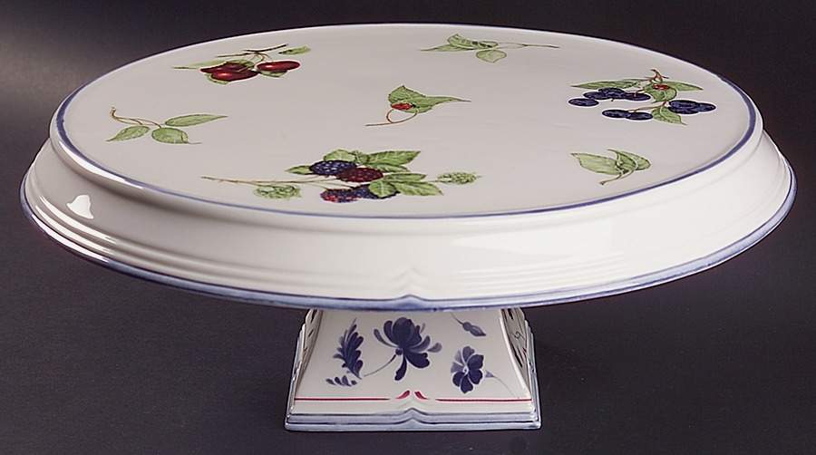 Cottage 14" Diameter Pedestal Cake Stand by Villeroy & Boch-1