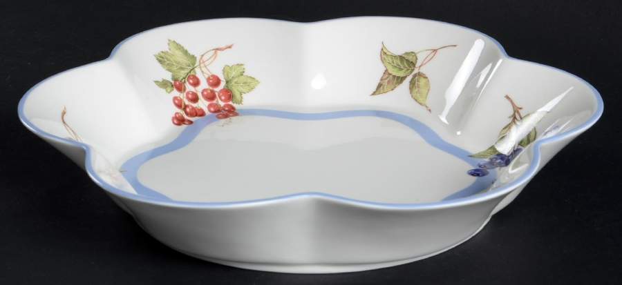 Cottage 10" Scalloped Bowl by Villeroy & Boch-1