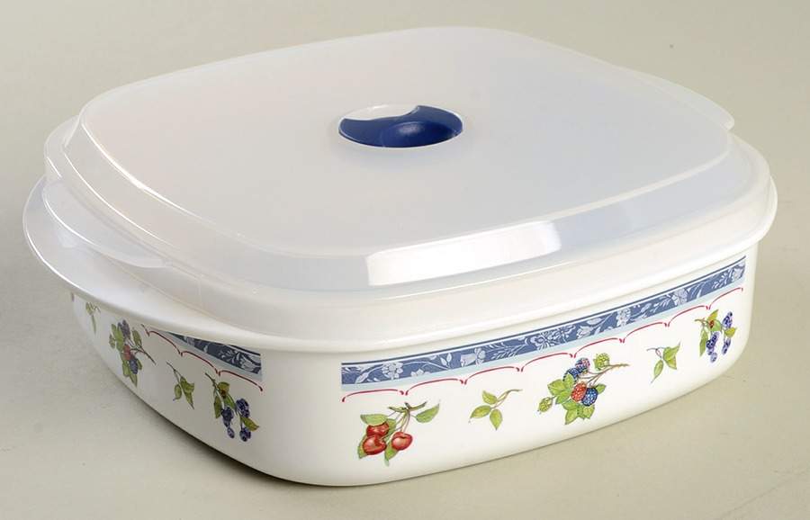 Cottage 28 Oz Square Plastic Microwave Bowl w/Vent Lid by Villeroy & Boch-1