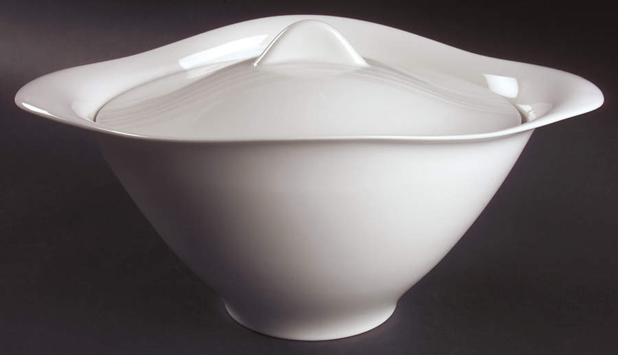 Dune Lines Round Covered Vegetable by Villeroy & Boch-1