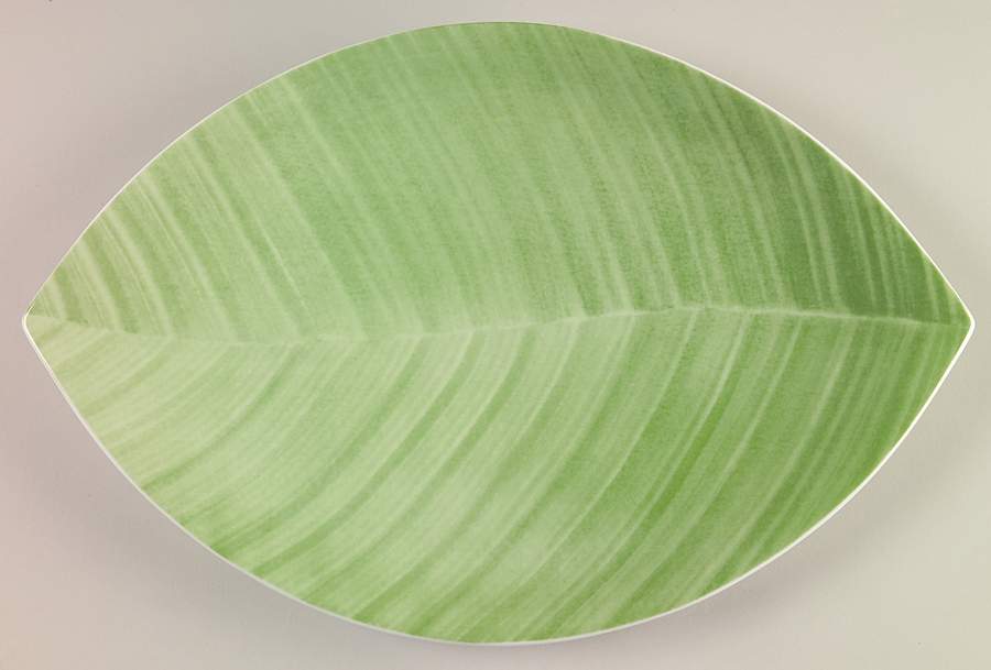 Palm Leaf 15" Oval Serving Platter by Villeroy & Boch-1